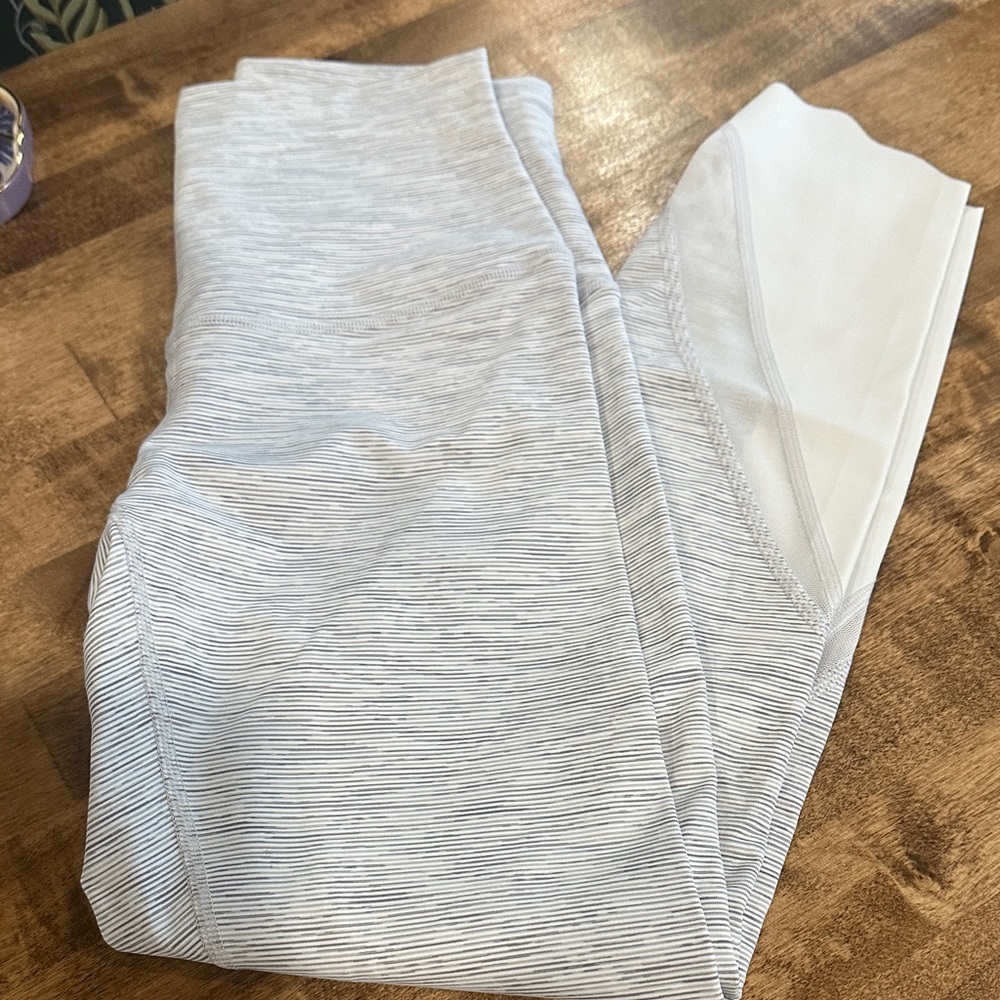 Lululemon Wunder Under leggings